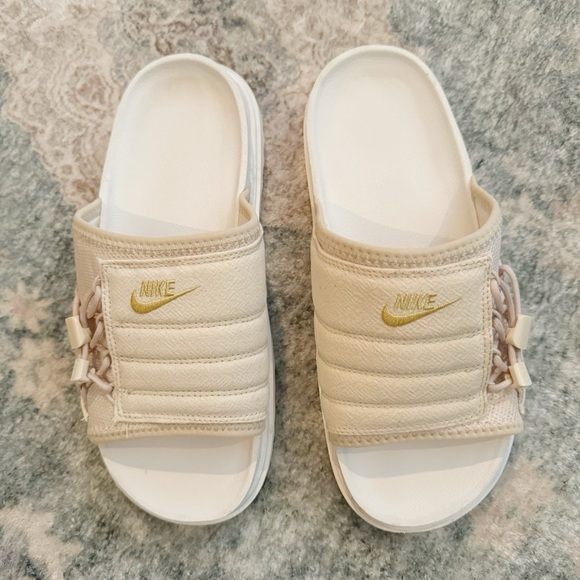 Nike Womens Slide Sandals - Picture 1 of 5